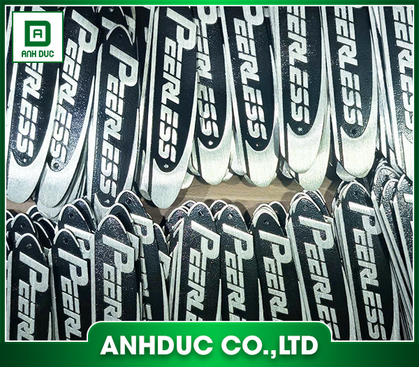 Aluminum name tag